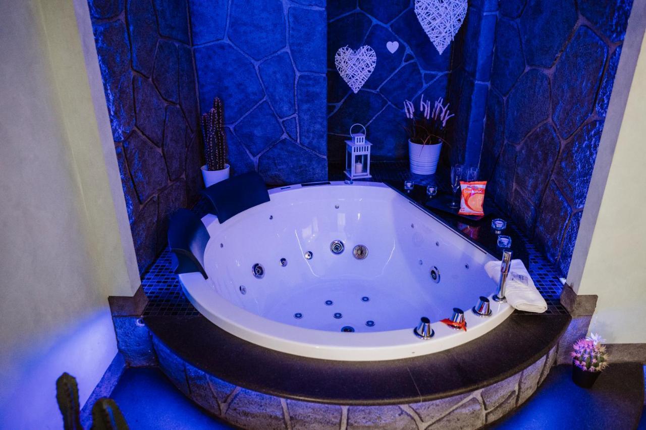 Th Luxury Suite Giardini Naxos Exterior photo